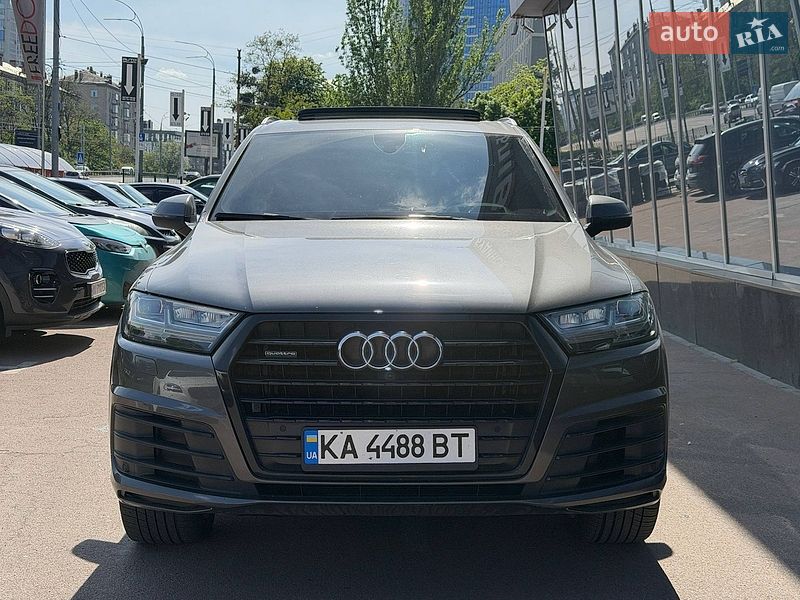Внедорожник / Кроссовер Audi Q7 2018 в Киеве