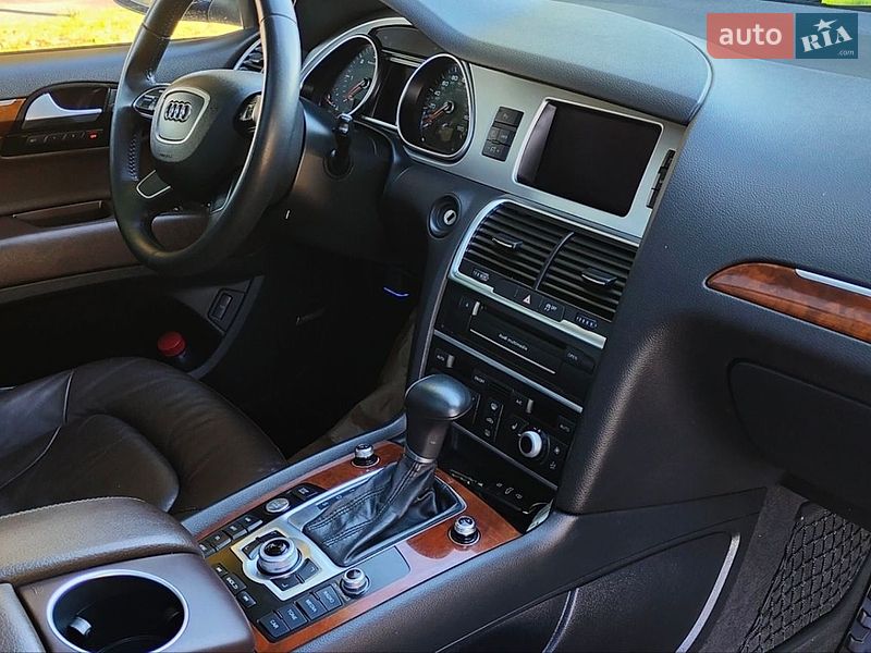 Внедорожник / Кроссовер Audi Q7 2014 в Дубно
