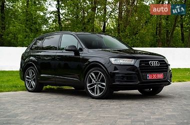 Позашляховик / Кросовер Audi Q7 2017 в Луцьку