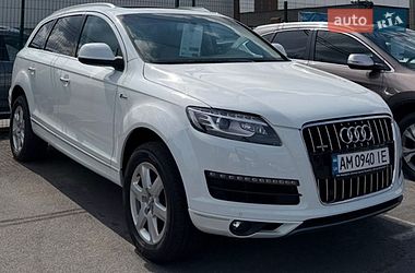 Позашляховик / Кросовер Audi Q7 2015 в Житомирі