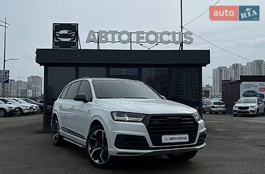 Внедорожник / Кроссовер Audi Q7 2017 в Киеве