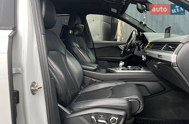 Внедорожник / Кроссовер Audi Q7 2017 в Киеве