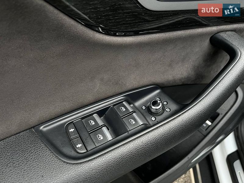 Внедорожник / Кроссовер Audi Q7 2017 в Киеве
