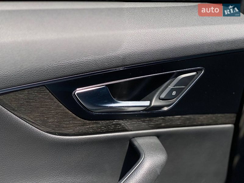 Внедорожник / Кроссовер Audi Q7 2018 в Киеве