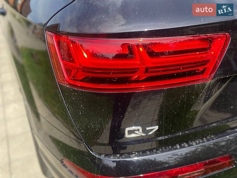 Внедорожник / Кроссовер Audi Q7 2018 в Киеве