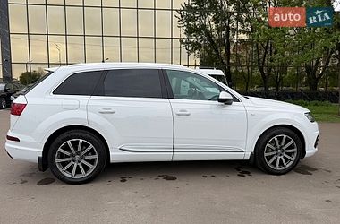 Внедорожник / Кроссовер Audi Q7 2018 в Киеве