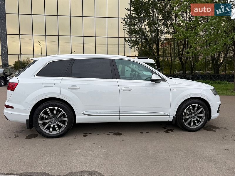 Внедорожник / Кроссовер Audi Q7 2018 в Киеве