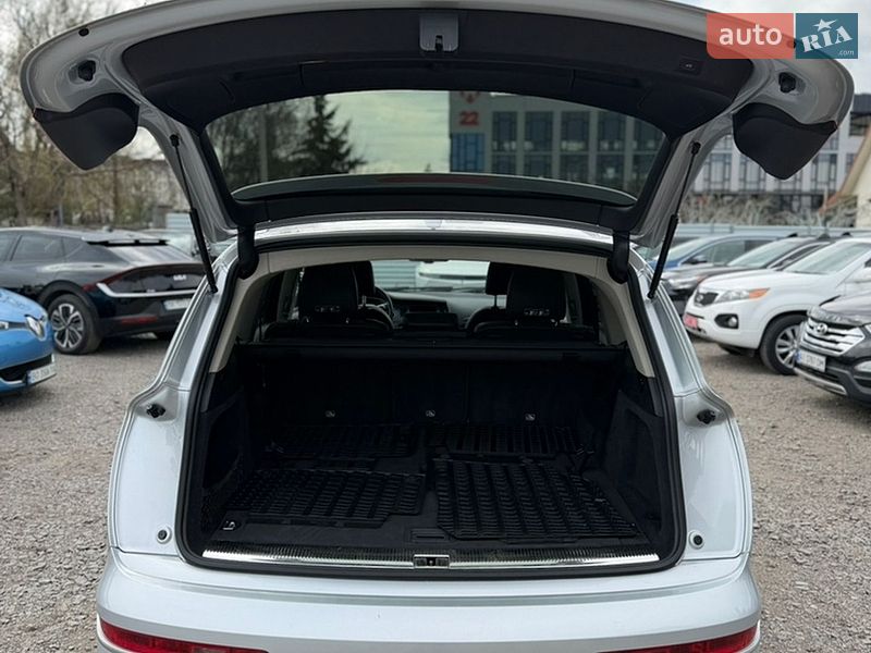 Внедорожник / Кроссовер Audi Q7 2014 в Ровно