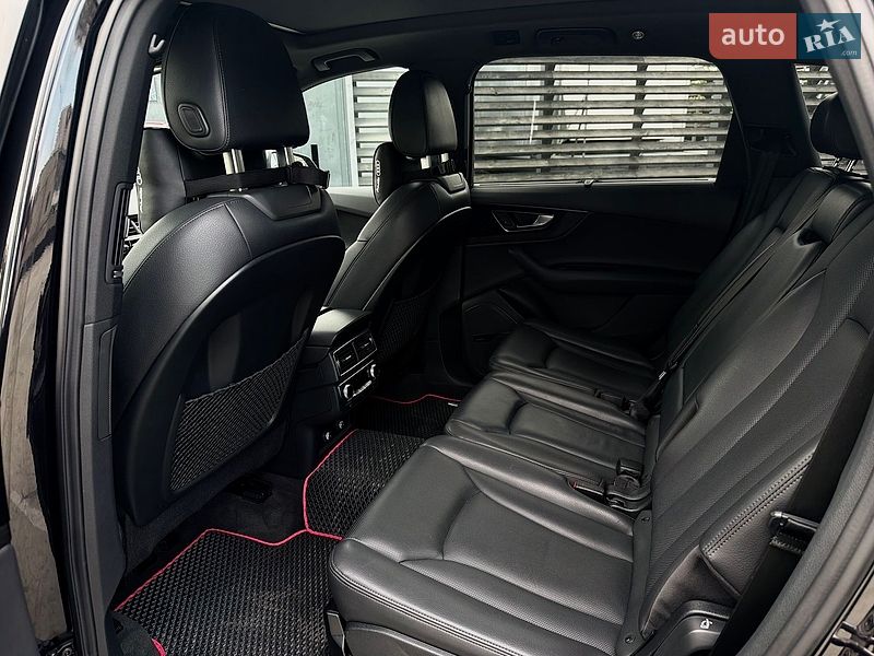 Внедорожник / Кроссовер Audi Q7 2018 в Киеве