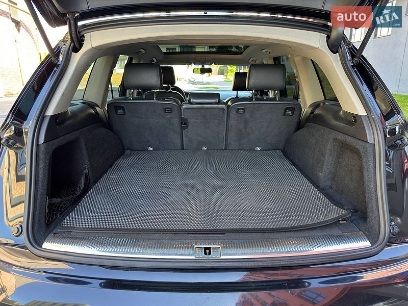 Позашляховик / Кросовер Audi Q7 2015 в Львові