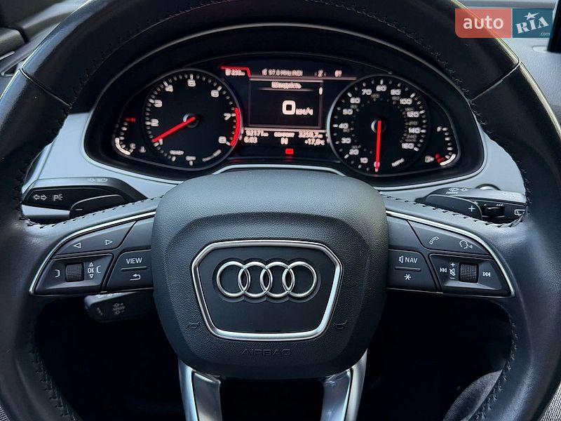 Позашляховик / Кросовер Audi Q7 2019 в Дніпрі