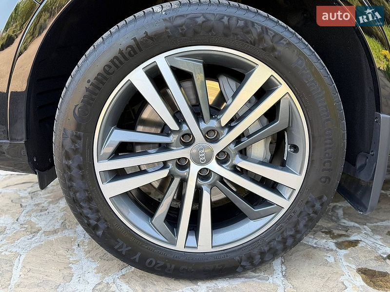 Позашляховик / Кросовер Audi Q7 2019 в Дніпрі