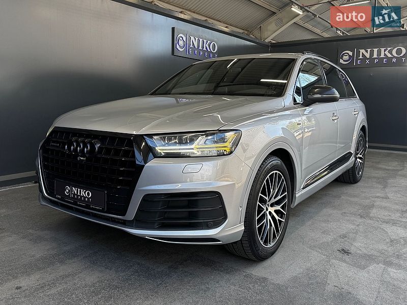 Внедорожник / Кроссовер Audi Q7 2017 в Киеве