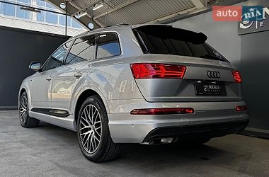 Внедорожник / Кроссовер Audi Q7 2017 в Киеве