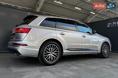Внедорожник / Кроссовер Audi Q7 2017 в Киеве