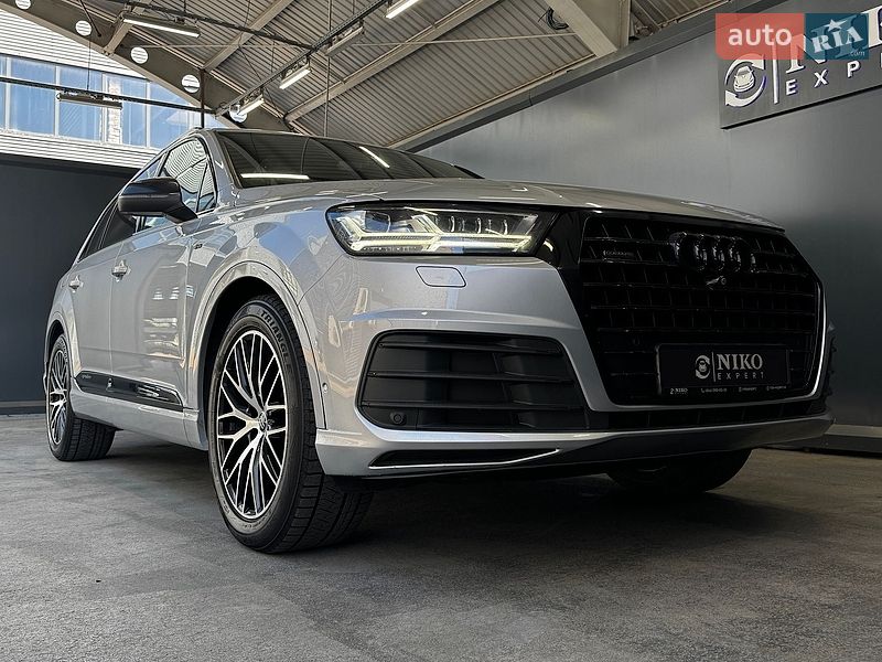 Внедорожник / Кроссовер Audi Q7 2017 в Киеве