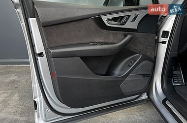 Внедорожник / Кроссовер Audi Q7 2017 в Киеве