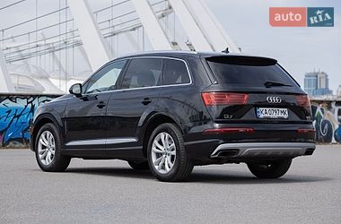 Внедорожник / Кроссовер Audi Q7 2016 в Киеве
