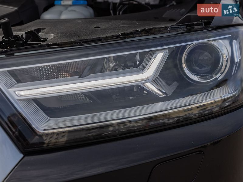 Внедорожник / Кроссовер Audi Q7 2016 в Киеве