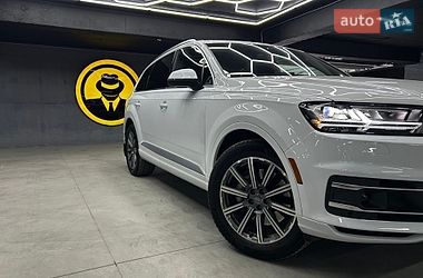 Позашляховик / Кросовер Audi Q7 2018 в Чернівцях