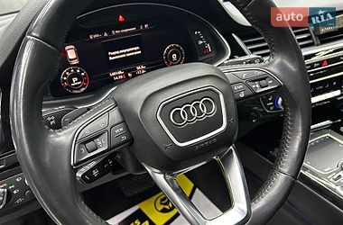 Позашляховик / Кросовер Audi Q7 2018 в Чернівцях