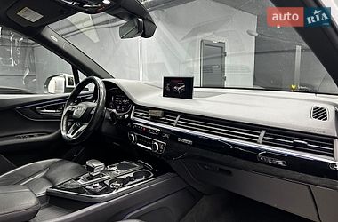 Позашляховик / Кросовер Audi Q7 2018 в Чернівцях