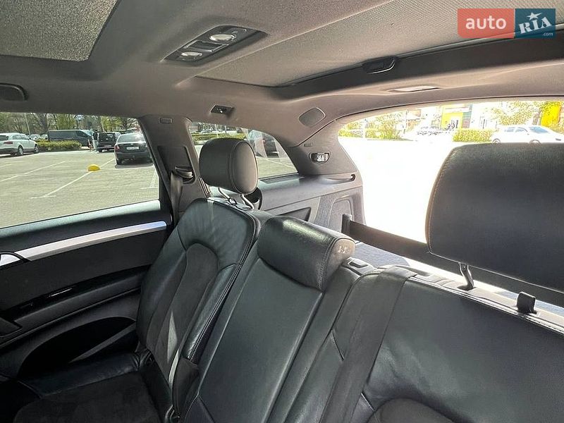 Позашляховик / Кросовер Audi Q7 2011 в Житомирі