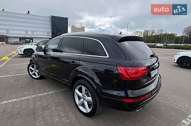 Позашляховик / Кросовер Audi Q7 2011 в Житомирі