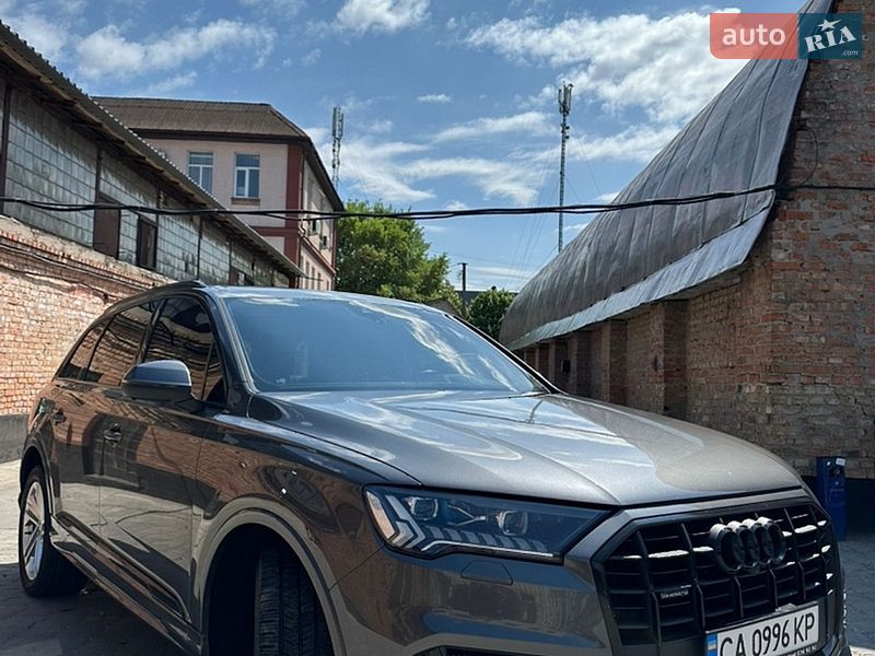Внедорожник / Кроссовер Audi Q7 2020 в Черкассах