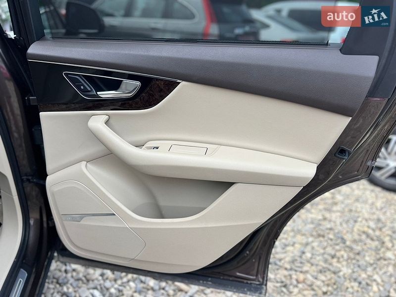 Позашляховик / Кросовер Audi Q7 2017 в Коломиї