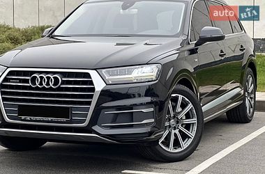 Позашляховик / Кросовер Audi Q7 2015 в Києві