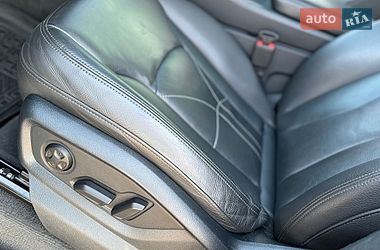 Позашляховик / Кросовер Audi Q7 2015 в Краснограді