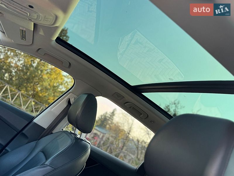 Позашляховик / Кросовер Audi Q7 2015 в Краснограді