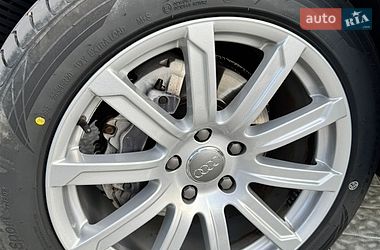 Позашляховик / Кросовер Audi Q7 2015 в Львові