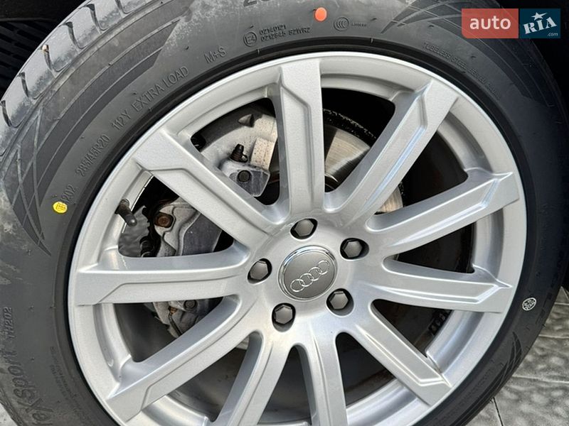 Позашляховик / Кросовер Audi Q7 2015 в Львові