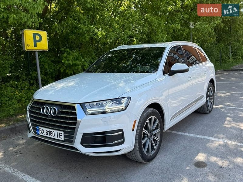 2016 Audi Q7, VIN WA1LAAF78HD021472:plate — фото 1 (autoria)
