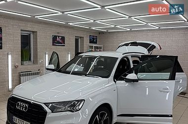 Внедорожник / Кроссовер Audi Q7 2021 в Киеве