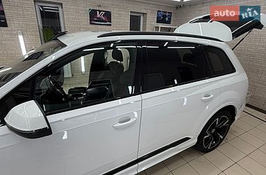 Внедорожник / Кроссовер Audi Q7 2021 в Киеве