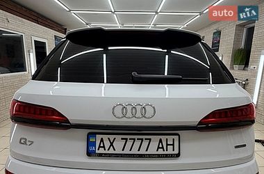 Внедорожник / Кроссовер Audi Q7 2021 в Киеве