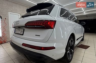Внедорожник / Кроссовер Audi Q7 2021 в Киеве