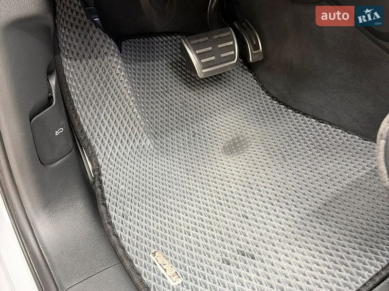 Внедорожник / Кроссовер Audi Q7 2021 в Киеве