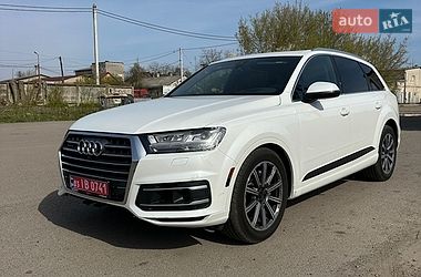 Позашляховик / Кросовер Audi Q7 2016 в Луцьку