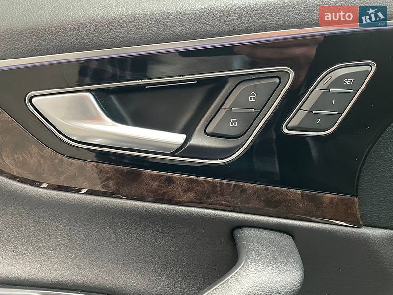Внедорожник / Кроссовер Audi Q7 2017 в Киеве