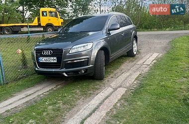 Внедорожник / Кроссовер Audi Q7 2007 в Луцке