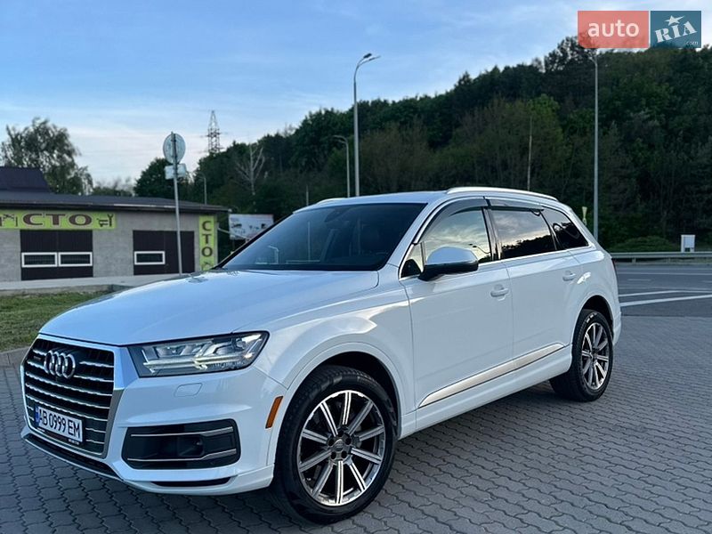 Внедорожник / Кроссовер Audi Q7 2017 в Могилев-Подольске