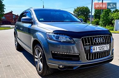 Позашляховик / Кросовер Audi Q7 2015 в Житомирі