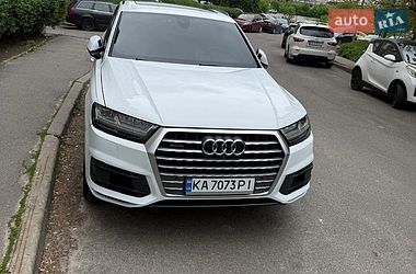 Позашляховик / Кросовер Audi Q7 2017 в Києві