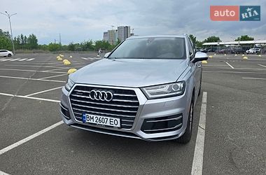 Позашляховик / Кросовер Audi Q7 2017 в Києві