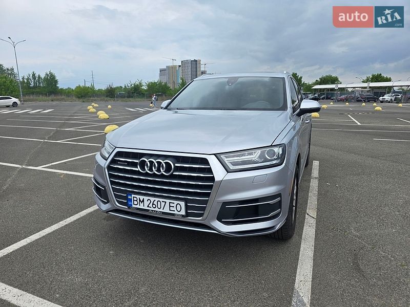 Позашляховик / Кросовер Audi Q7 2017 в Києві