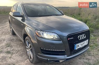 Позашляховик / Кросовер Audi Q7 2012 в Рівному